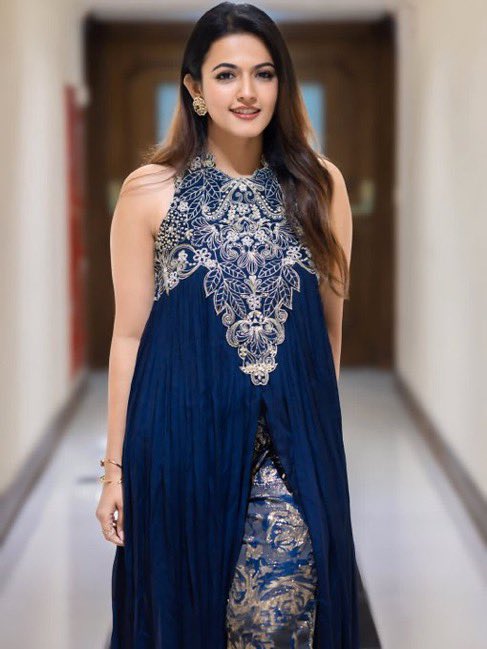 muthalbo's tweet photo. Aparna Das 

#Aparna #AparnaDas https://t.co/xTJt6N1DMG