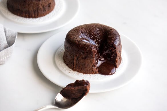 zbae_'s tweet photo. @s2dachess entre 425 et 500 environ pour un seul fondant de cette taille

preeesque 1/3 de ce que je peux manger dans la journée pour perdre du poids (sachant que je peux en manger 2 nor-mal) jpp https://t.co/DCbDMNZmPg