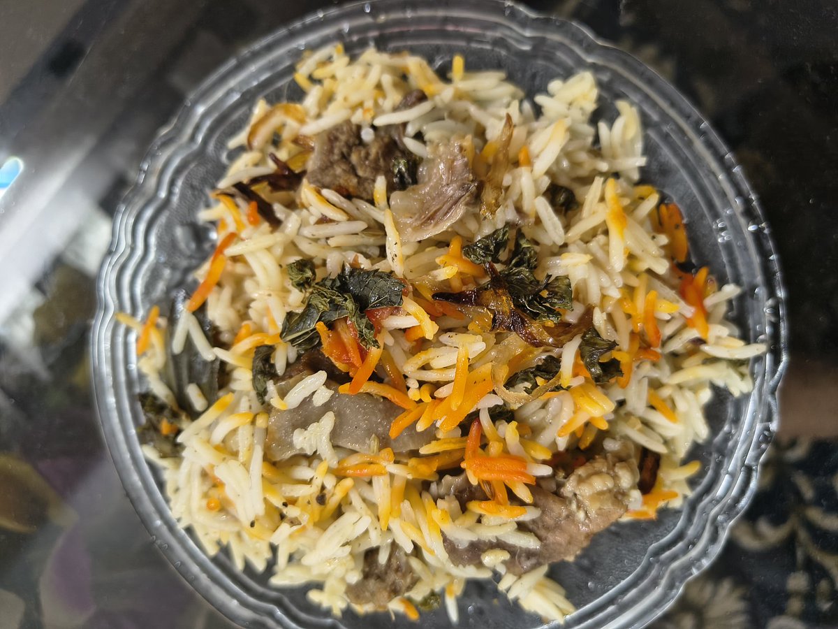 Firozakpathan's tweet photo. घर की बिरयानी का तो कोई मुकाबला ही नहीं 😋 https://t.co/UQbC9QmG9o
