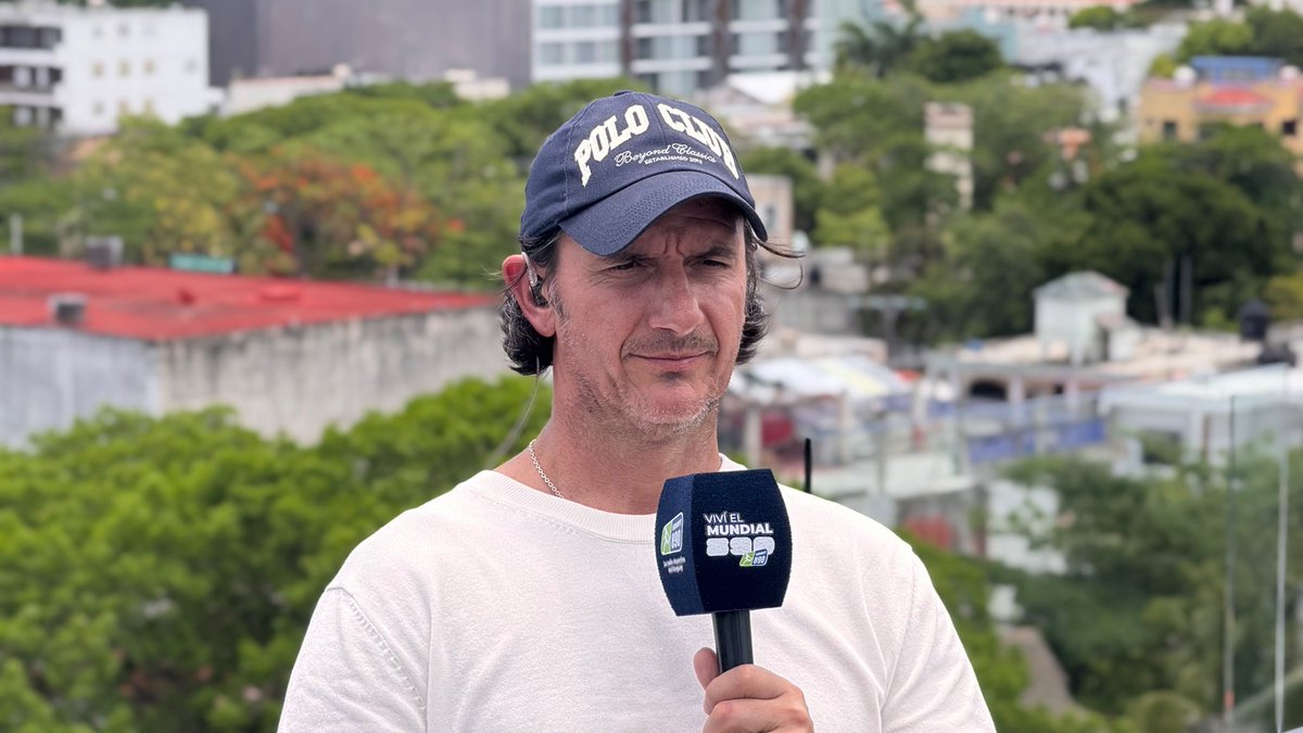 Sport890's tweet photo. #AHORA | Analizamos la situación de Araujo con Gonzalo De Los Santos desde México

https://t.co/a5UyuCxFy5

🔴 MÍRANOS EN VIVO https://t.co/EiYhTbgOyE https://t.co/mB9zDZC1gt