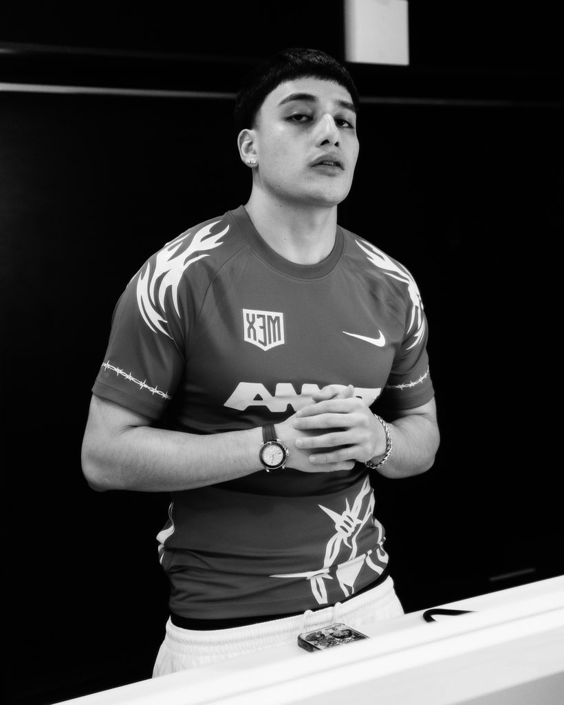 elmalibaby's tweet photo. 🗣️: vete con el futbolista ese.

El futbolista: ⚽️❤️👦🏻 https://t.co/nPvM0UlCpA