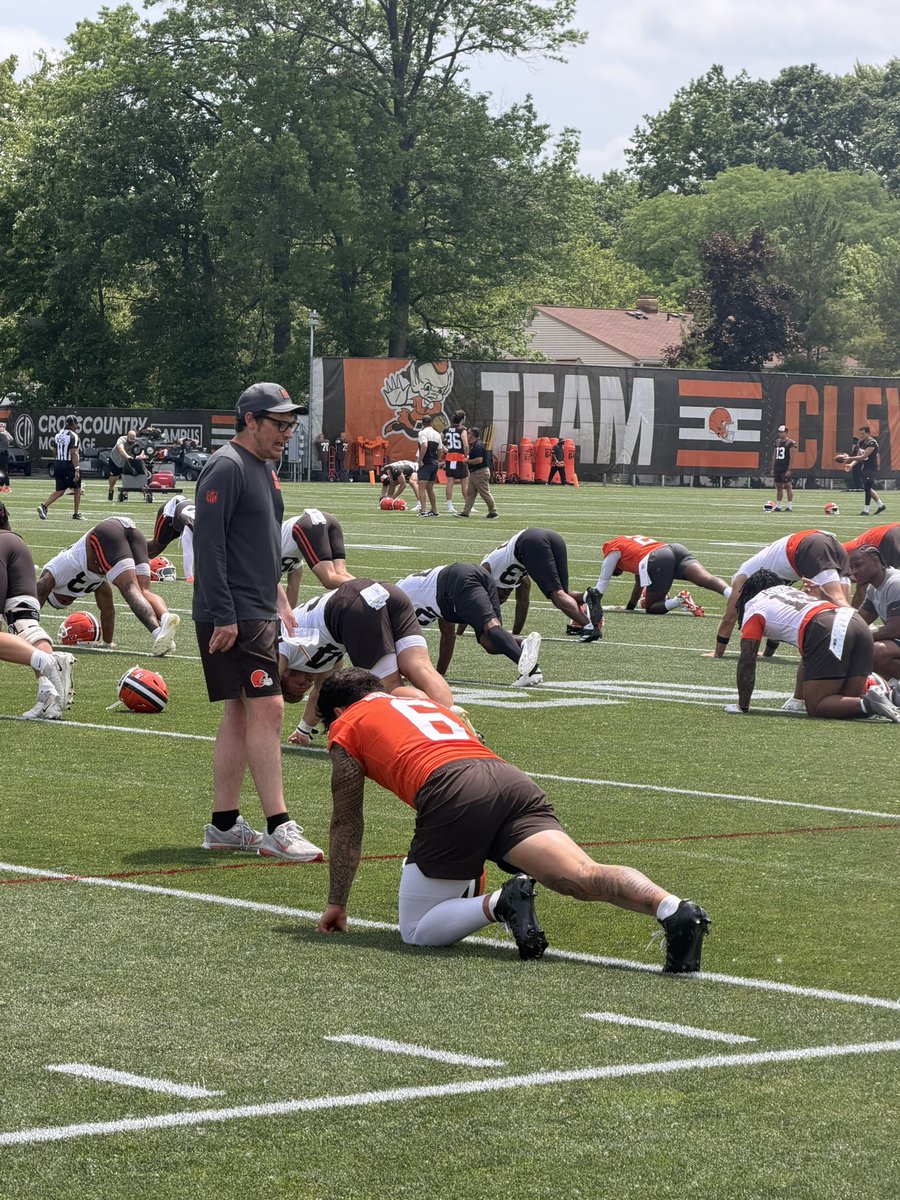 ESPNCleveland's tweet photo. Dillon Gabriel rocking no. 6 at Browns minicamp. https://t.co/yLQDkM0QpP