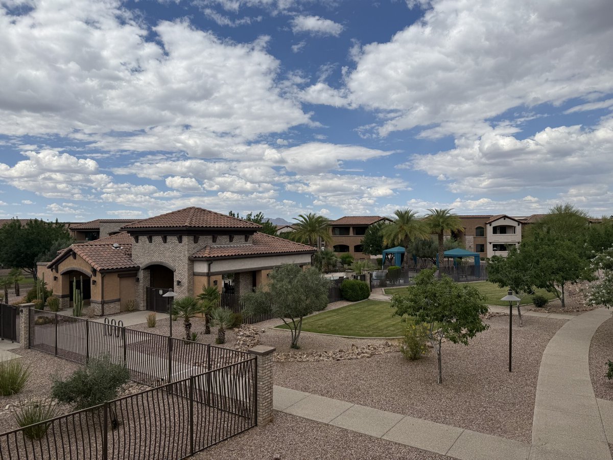 TucsonNational's tweet photo. Find your ideal home with stunning views that inspire daily. Are you ready to enjoy comfort combined with scenic beauty? ✨

#EncantadaLiving #Tucson #Arizona #LuxuryApartments #Apartments

HSL Asset Management, LLC.
[Equal Housing Opportunity] https://t.co/gPsyIStUKK