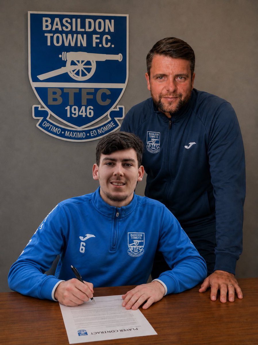 BasTownFC's tweet photo. ⚽️⚽️ HERE WE GOOOOO ⚽️⚽️

Up in tonight’s announcements we have…… 

Freddie Smyth (not the toy shop) 

Stan Goodgame we never seen him have a bad one 

And Rhys Wilson who’s boomerang must be broken 

All back for another season at the town 

👏🏻👏🏻👏🏻👏🏻👏🏻👏🏻

#UTT #football https://t.co/isBehxcu83