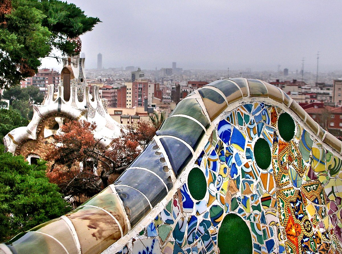 NathanFrancis__'s tweet photo. "There are no straight lines or sharp corners in nature. Therefore, buildings must have no straight lines or sharp corners."

⛪️ #AntoniGaudí, Catalan-Spanish architect (Sagrada Família, Casa Milà, Casa Batlló), #DOTD 10 June 1926. #Art #Architecture https://t.co/r8S0GBk8xV