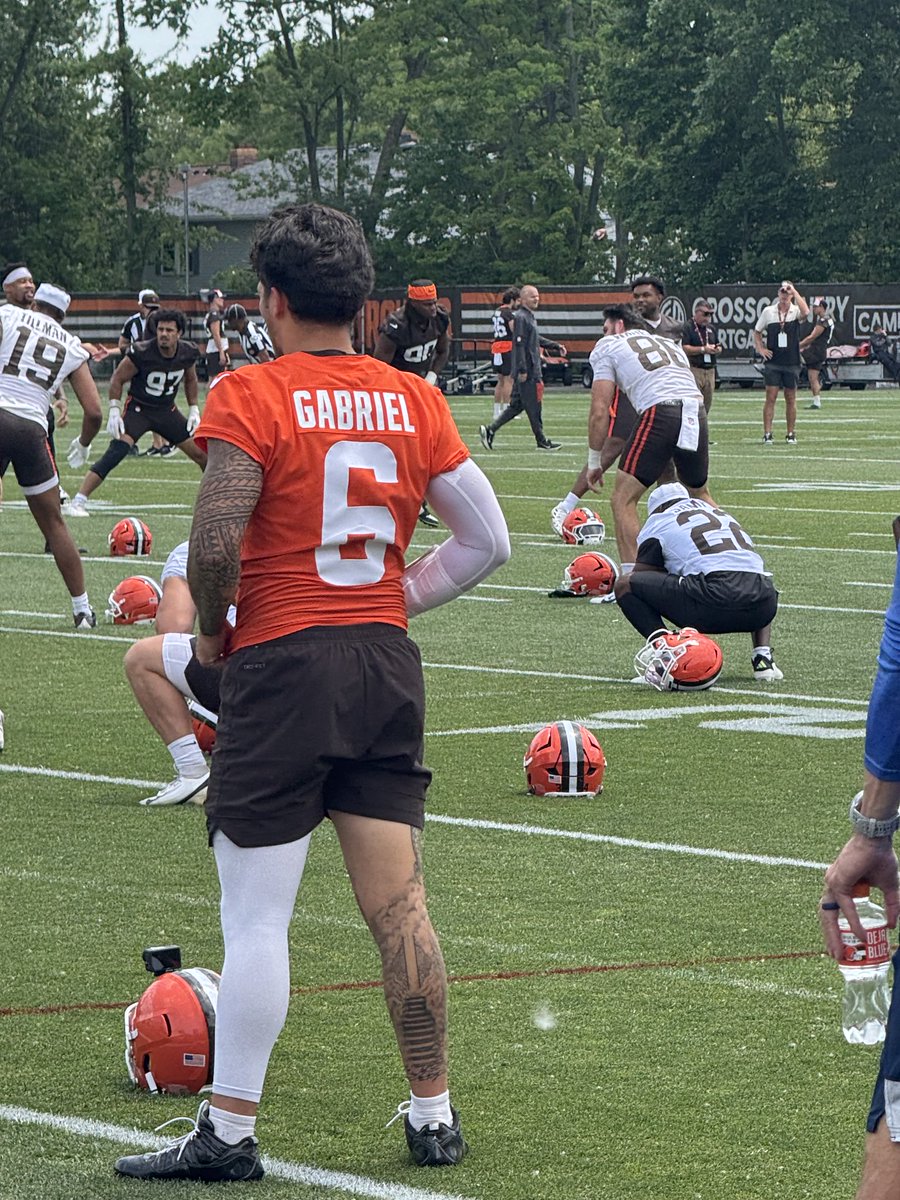 923TheFan's tweet photo. #Browns QB Dillon Gabriel has changed to No. 6 https://t.co/TWE7YegIob