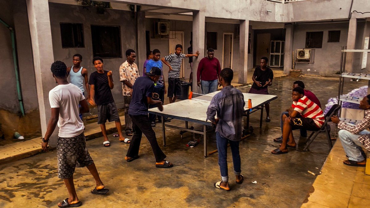 dfwjimi's tweet photo. rainy evening in boys' hostel. https://t.co/sFEUcY0O4P
