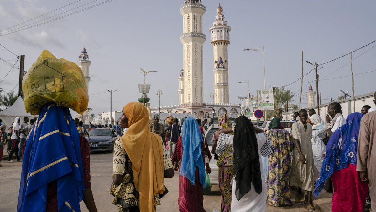 RFI's tweet photo. Sénégal: un maître coranique condamné à 20 ans de prison pour des viols sur 28 élèves
➡️ https://t.co/twHXLKAqjF https://t.co/2eCQ5LKPhc