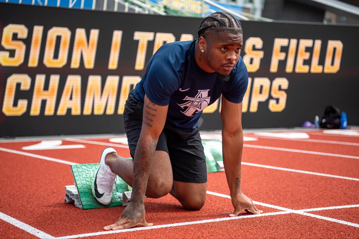 NCATAGGIES's tweet photo. Postcards from Hayward 💙💛 26 hours away from the start of the 2026 NCAA Outdoor Championships in Eugene for the Aggies 😁

#AggiePride https://t.co/e6GO9sUwLF