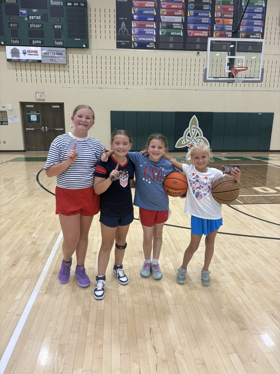 DJgirlsbball's tweet photo. USA! USA! USA! We had a blast for day 2 at youth camp. Today we focused on what it means to compete and be a competitor. We worked hard on the court and got to learn from @CoachBaylin in the classroom. Special congrats to our Knockout champs of the week!🔥Tomorrow is NEON DAY! https://t.co/yJ7Irj91Jp