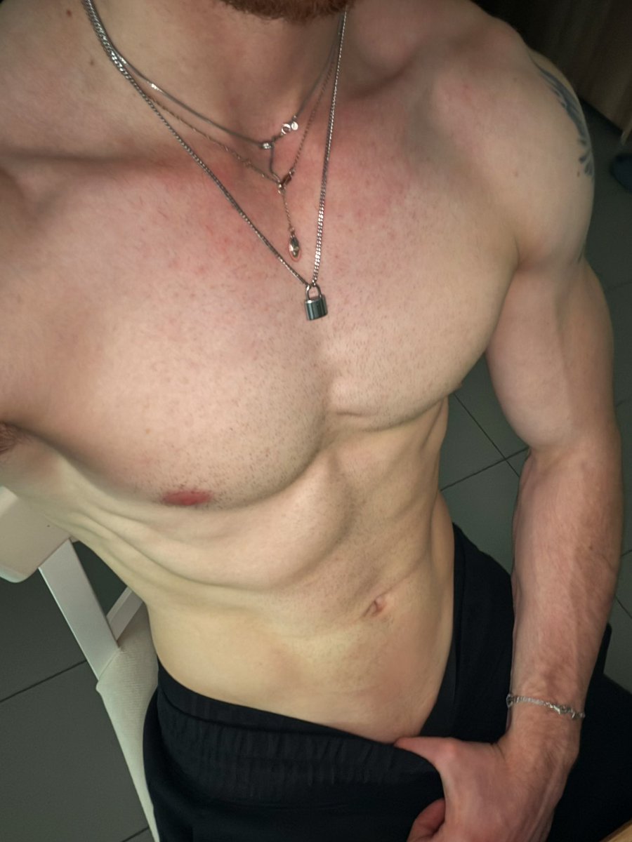 lexxluciferr's tweet photo. wfh means i get to be shirtless all day, good morning 💦 https://t.co/8sllrMhKg0
