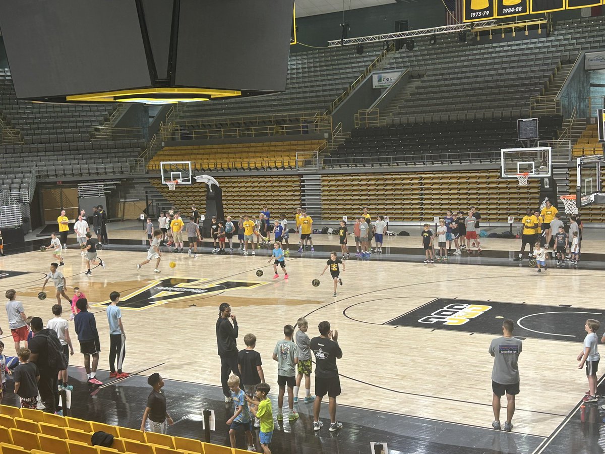 AppStateMBB's tweet photo. Day 2 of camp is in the books and the energy was electric! 🏀🔥🖤💛 #TakeTheStairs https://t.co/liSy7TjdTb