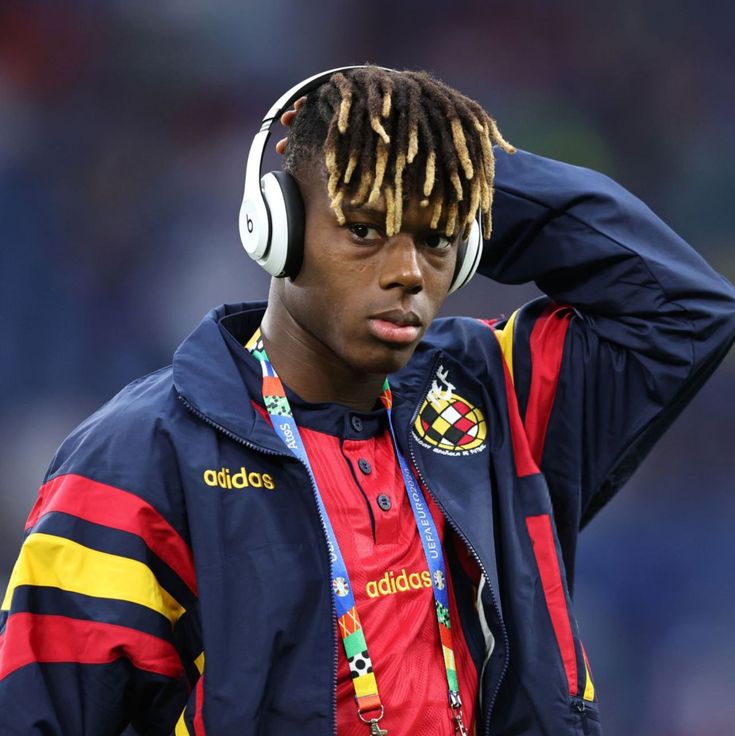 its_merko's tweet photo. 🚨 Nico Williams' market value has reportedly dropped from €70M to €40M after an injury-hit season at Athletic Club. 📉🇪🇸

The winger missed 19 matches and finished the campaign with 6 goals and 7 assists in 32 appearances. 🤕

Athletic Club's squad value has also fallen sharply, dropping from €370M to €229M in the last year. 💰

(Source: Sport)