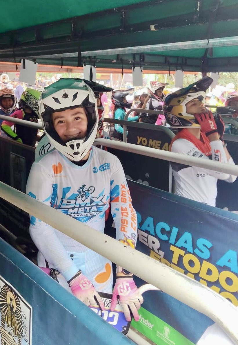 idermeta_'s tweet photo. 🏅🚴‍♀️ ¡El Meta sigue brillando en el BMX nacional!
Laura Jaimes logró el 🥈segundo lugar en la Séptima Válida Nacional en Medellín. Además, Jade Enys Rodríguez fue cuarta y nuestras deportistas dejaron en alto los colores del departamento
¡Seguimos pedaleando hacia nuevos triunfo! https://t.co/jcNtORniEj