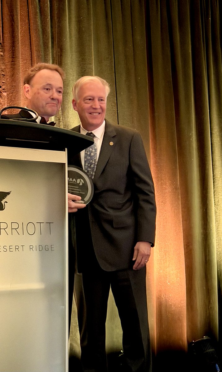 docmhutch's tweet photo. Last month, I was honored to receive recognition for my time as International Committee Chair of the Arthroscopy Association of North America and was truly humbled to be named Humanitarian of the Year. I'm proud to play a role in spreading AANA's mission across the globe! https://t.co/WU9cnlzmxR
