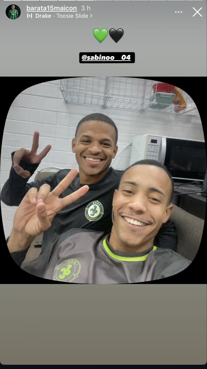 CentralLoudSC's tweet photo. Aparentemente já voltaram os treinos e tem muita gente nova sendo testada 👀 https://t.co/As4d2qACzl