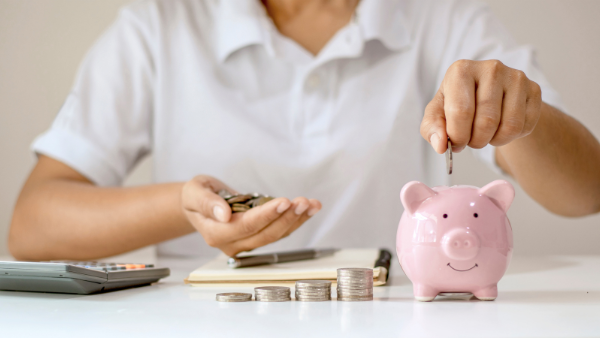 brodfitz's tweet photo. You don't have to stop investing when inflation is high. Here are practical investing tips when everything around is getting expensive. Read more: https://t.co/i0r8Ha3oYO https://t.co/T9K0rxxO2d