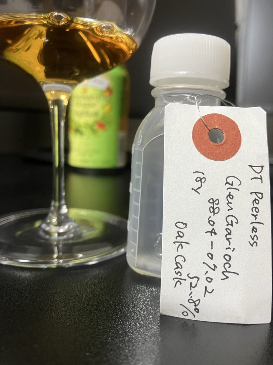 _ardbeg42's tweet photo. なんか気になってお持ち帰りしたグレンギリーやっぱり美味しい
こいういの経験してきてないからなー
“私もう聞かなくて良いですぅ…”
久々に面白かった https://t.co/3pvoY6OzUk