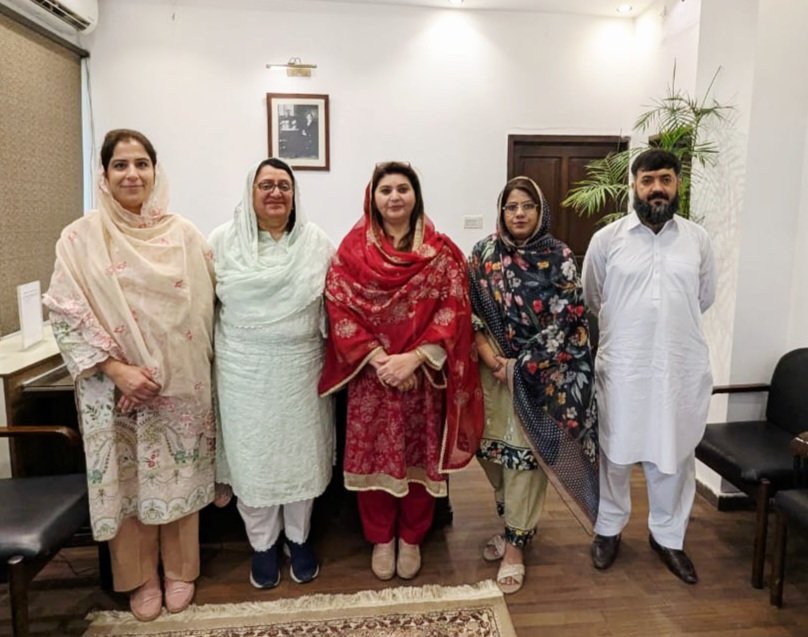 NadiaShafiq17's tweet photo. It was a pleasure to meet with Ms. Fauzia Bilqis Malik, Country Representative (Acting), IUCN Pakistan, and Ms. Haseena Anbarin, Deputy Inspector General of Forests, Ministry of Climate Change &amp; Environmental Coordination.
9.6.26 https://t.co/Ptq3HqwyHu