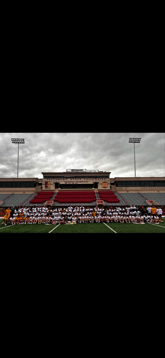 KDTUSMC's tweet photo. Had a great time watching Evan at Pitt State team camp.   Bruins looking good!!! https://t.co/RdAQ4e3fOx