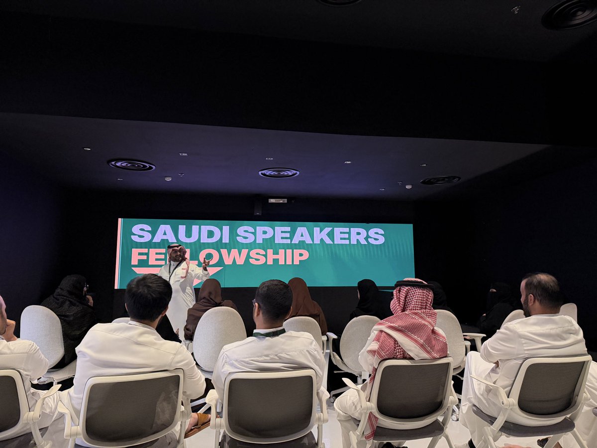 adeem0i's tweet photo. #سعودي_سبيكرز | #saudi_speakers 
اليوم أول يوم في سعودي سبيكرز.. والحماس والتشويق للجاي مو طبيعي!😋 https://t.co/V4Zl4XeKhH