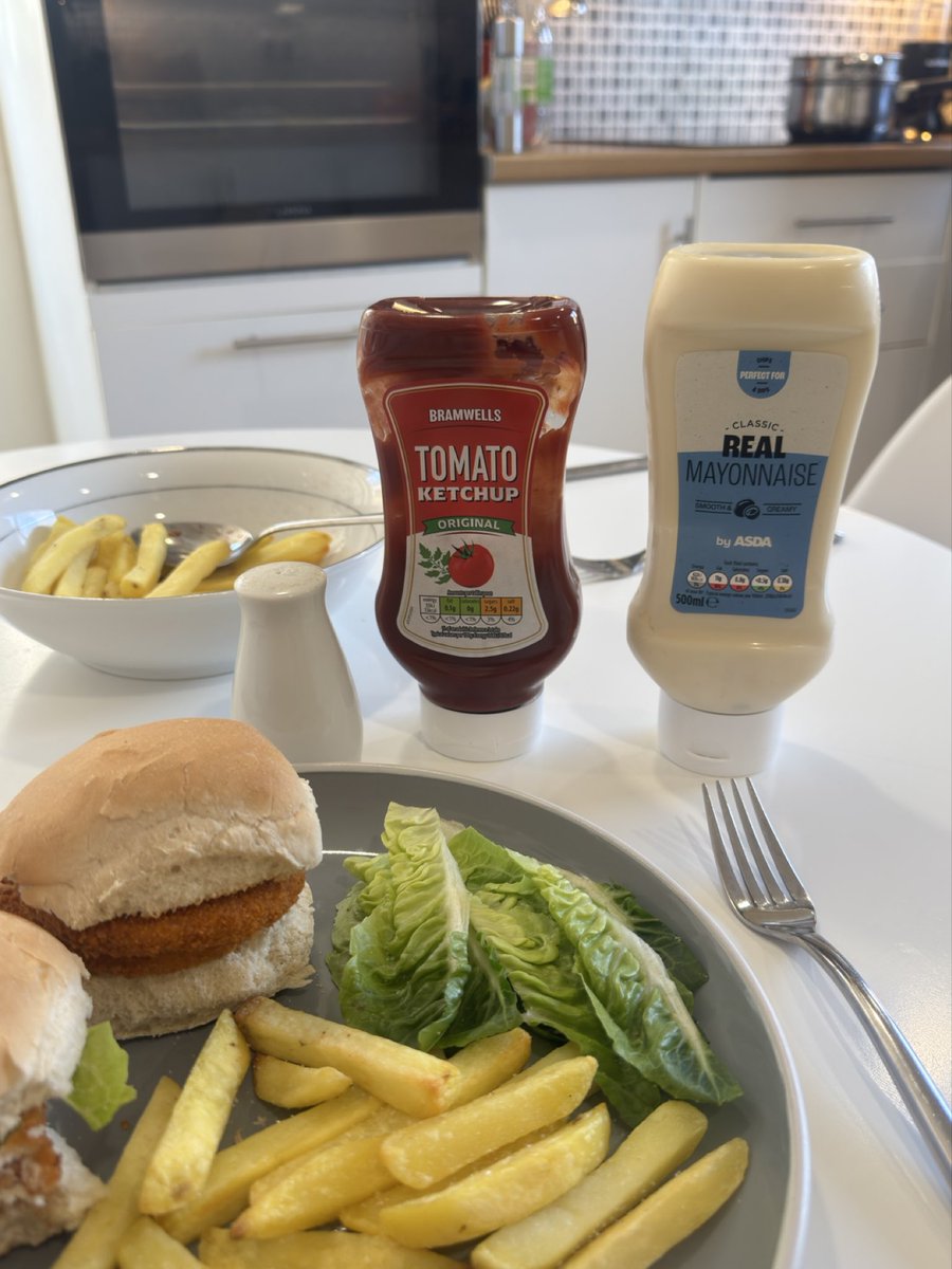 _dantodd's tweet photo. I live in an anti corporate condiment household https://t.co/YGMgrWmt3n