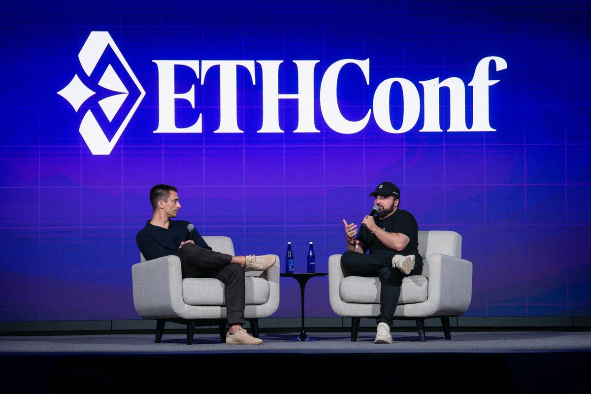 ethconf's tweet photo. "The stablecoin supply will double from about $300 billion right now to $600 billion in the next 12 months."

@samkazemian of @FraxFinance with @spencernoon of @ournetwork__ on the Main Stage at ETHConf. https://t.co/EcNipvhEOp