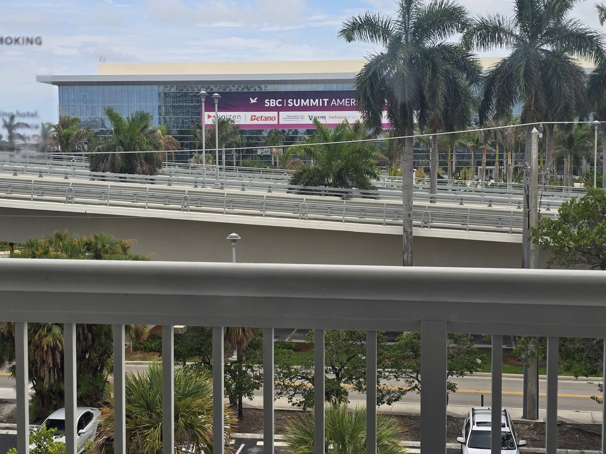 FlipPidot's tweet photo. Boots on the ground for the SBC Summit in Ft. Lauderdale!

Even got a fancy room overlooking the venue, just past the highway. https://t.co/AZBnTn2XDV