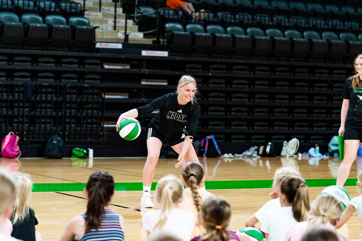 UNDwbasketball's tweet photo. Kicking off camp season with a little fun with our little hoopers!!! 

#UNDproud | #LGH https://t.co/t7rVW16Fu2
