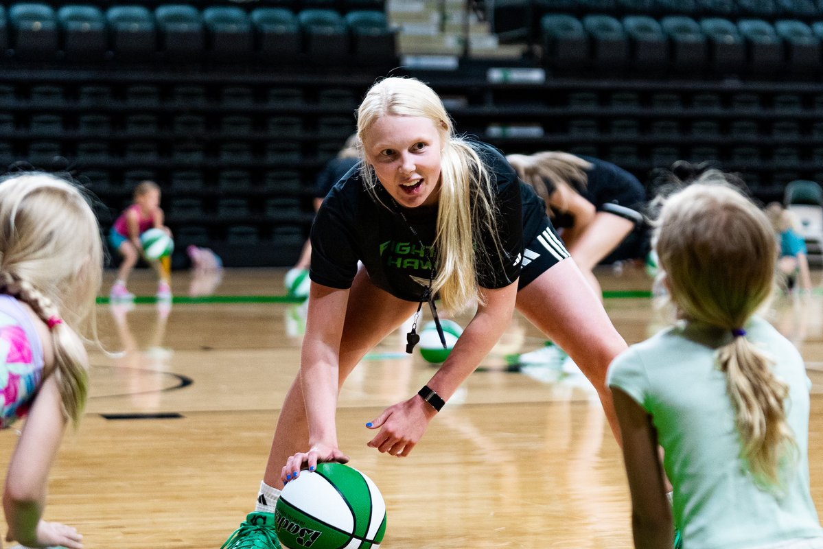 UNDwbasketball's tweet photo. Kicking off camp season with a little fun with our little hoopers!!! 

#UNDproud | #LGH https://t.co/t7rVW16Fu2