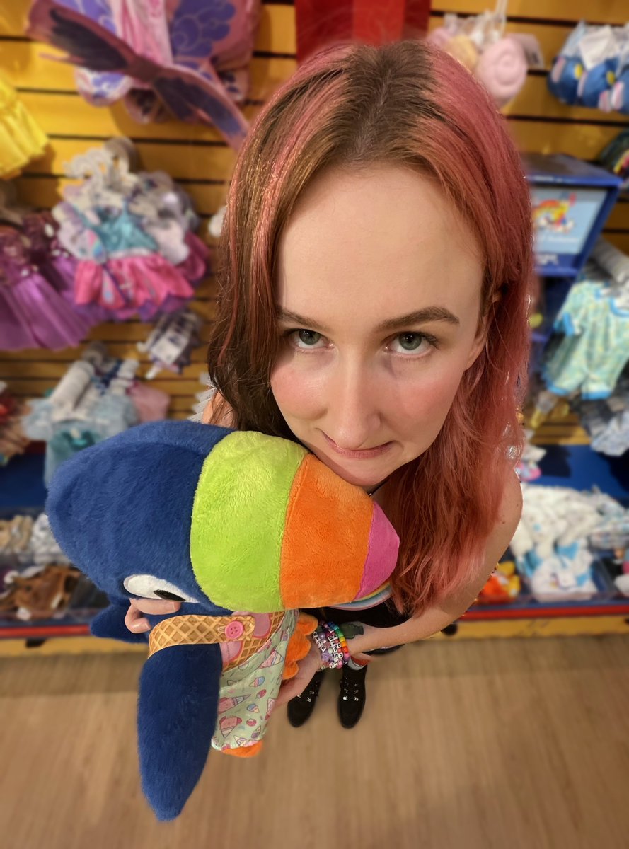 PlushieAddict's tweet photo. HAPPY BIRTHDAY TO MEEEEEE🥳
A WHOLE 29 TODAY!! https://t.co/BQI2zFG2Ti