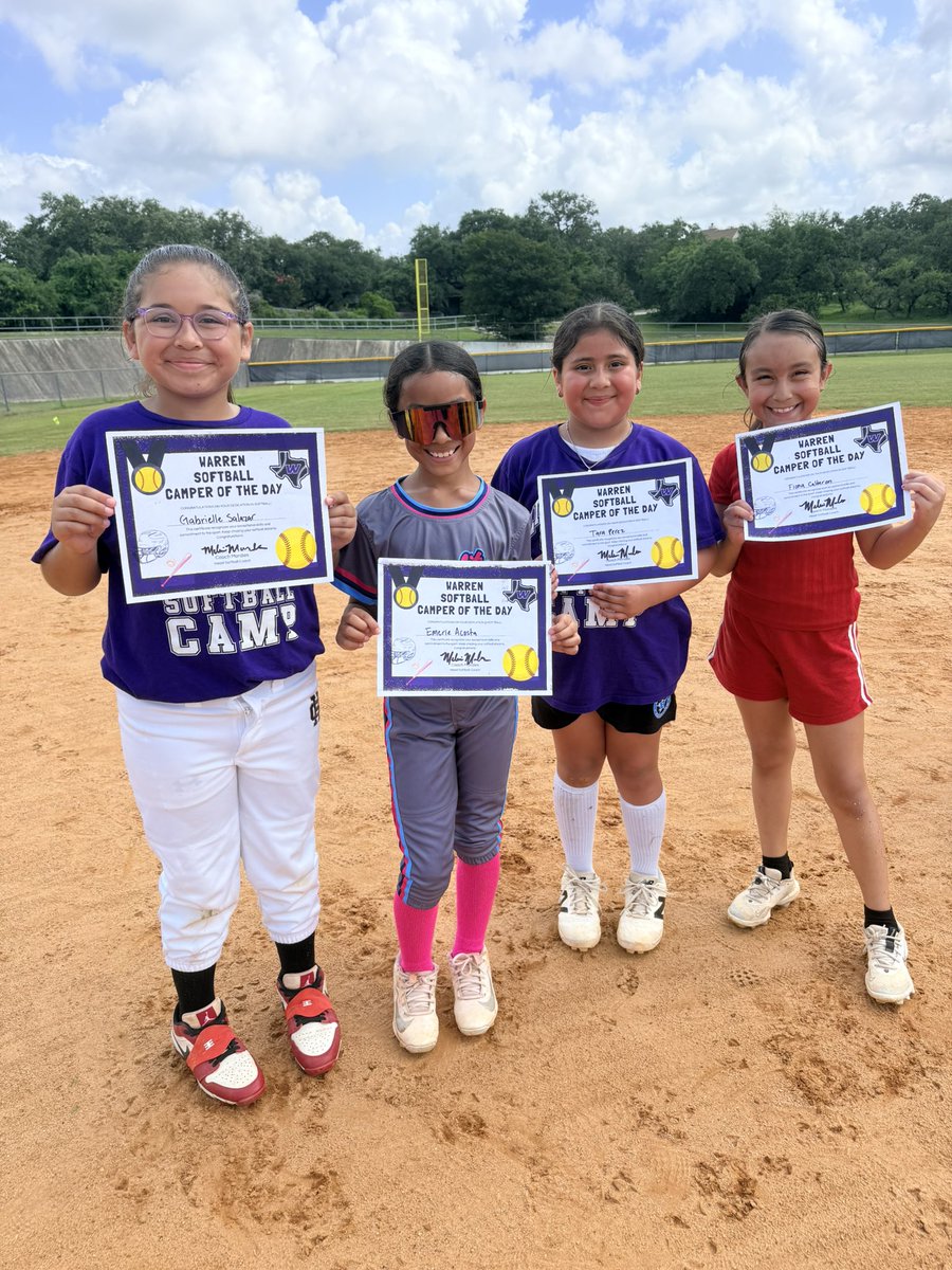 Warren_Softball's tweet photo. Also huge shoutout to our campers of the day! https://t.co/DmYNmDPeoU
