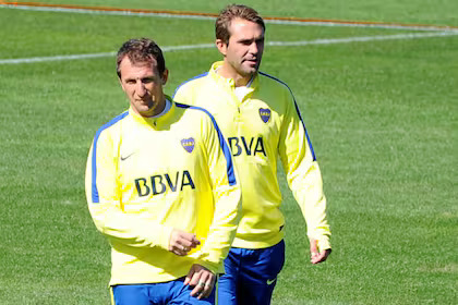 Xeneizes_DE's tweet photo. #BocaJuniors ist die Rückkehr von Rodolfo #Arruabarrena bereits vereinbart. Der Vertrag soll voraussichtlich eine Laufzeit von weiteren 18 Monaten haben und bis zum Ende der Amtszeit von Juan Román #Riquelme gelten.

#DaleBoca 🔵🟡🔵 https://t.co/IBSZxXuEY0