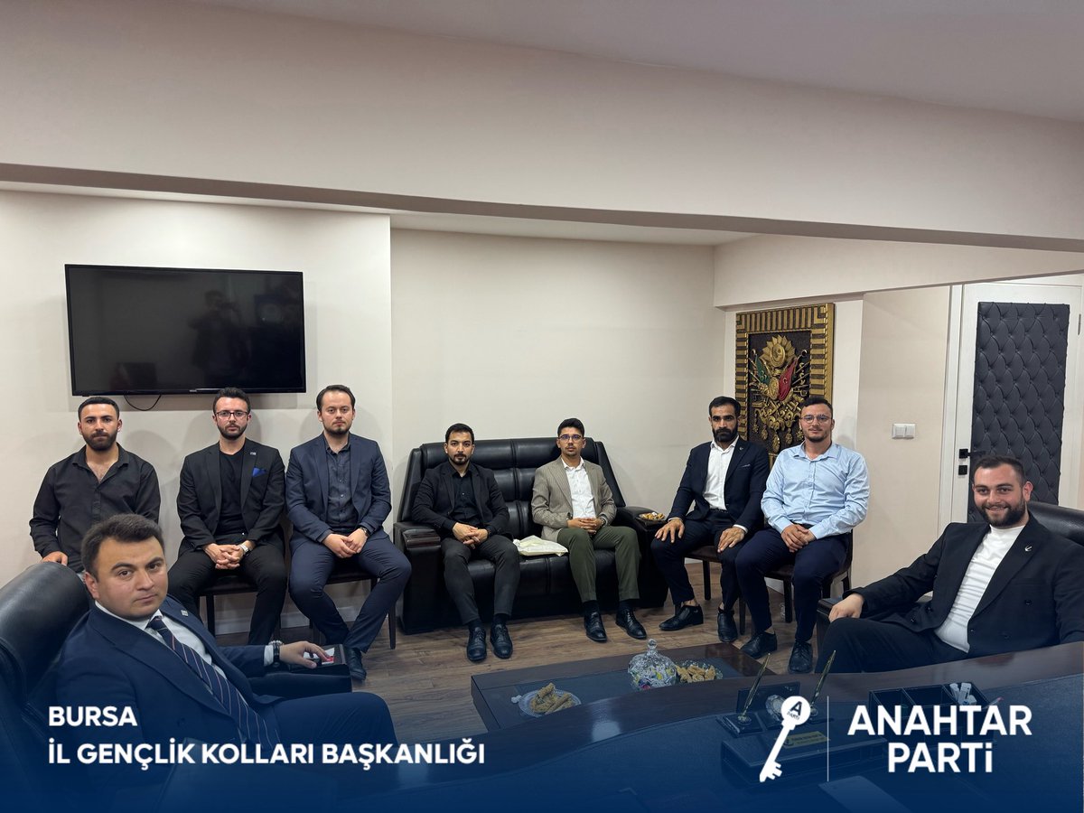 bursaapartigenc's tweet photo. İl Gençlik Kolları Başkanımız Muzaffer Sezgin ve yönetim kurulumuzla birlikte, Yeniden Refah Partidi Bursa İl Gençlik Kolları Başkanı Seyfettin Keskin ve yönetim kuruluna iadeiziyaret gerçekleştirdik.
Nazik ve samimi karşılamalarından dolayı teşekkür ediyoruz. https://t.co/KtJs4n2c6h