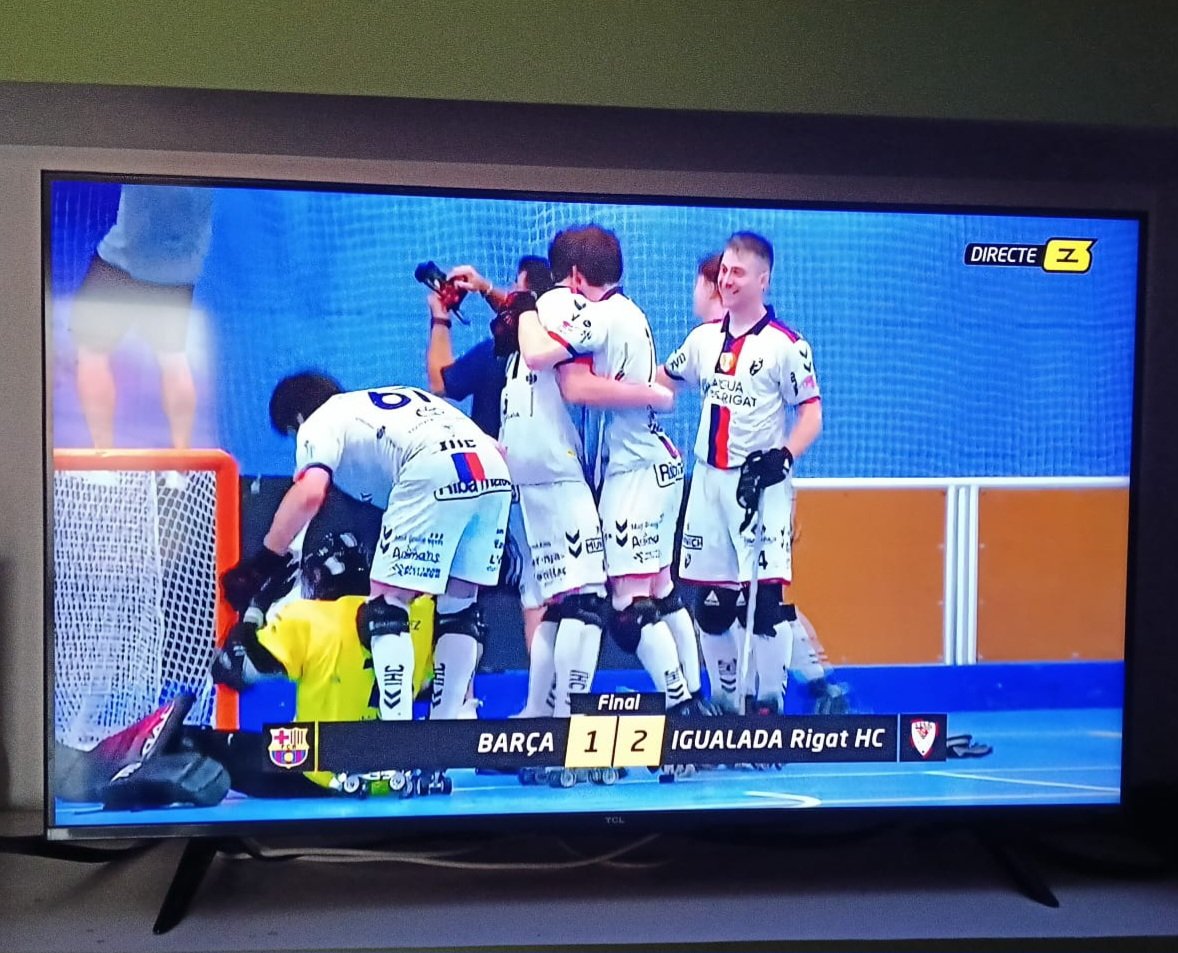 RubenRT's tweet photo. Vamoooooos Igualada ❤️❤️❤️ !!!
A la finaaal i victoria contra el Barça!!!!!!
Visca @IgualadaHC https://t.co/q9ppBUVaKz