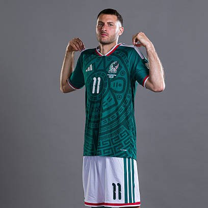MilanPosts's tweet photo. 🗣️ Santiago Gimenez spoke to Billboard Italia: On Italy missing the World Cup/ "It makes me very sad not to see Italy there. I'm very attached to this country and its people. You may not believe it, but I also have an Italian passport. I'm sure Italy will bounce back because, together with Brazil, it is the homeland of football. It's very strange not to see Italy at the World Cup."