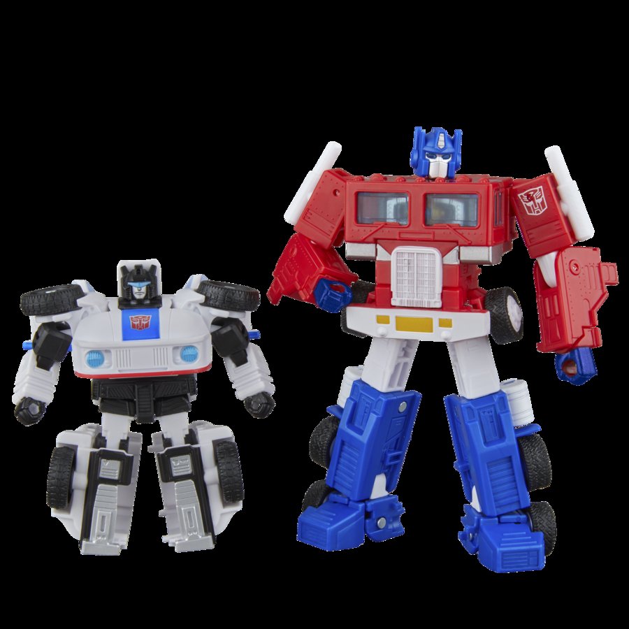 TFHypeGuy's tweet photo. Hasbro you can make a billion more G1 figures if they are all to this scale.

You have my blessing this is incredible and I love it. https://t.co/YAcPdbmmMi