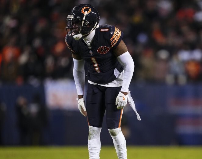 bearszn's tweet photo. Bears CB Jaylon Johnson had two interceptions on the first day of mandatory minicamp and looked great, per multiple reports 👀

A fully healthy JJ will be lock down again. 🔒 https://t.co/1PC0qg6hnB