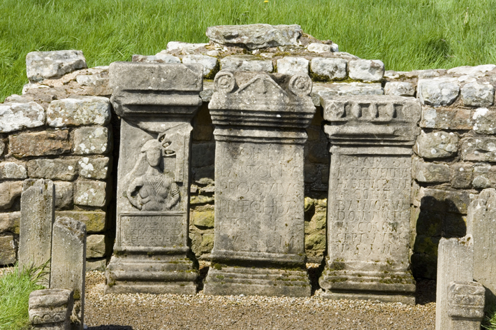 archaeologymag's tweet photo. At 73 miles long, it spanned Great Britain west to east; Hadrian’s Wall was one of the clearest symbols of the might of Roman Empire at its frontier. Now archaeologists are getting to know the families who lived there—how they ate, prayed, and gossiped.

https://t.co/ZN1ZdSbPVh https://t.co/iDqSbl0J9V