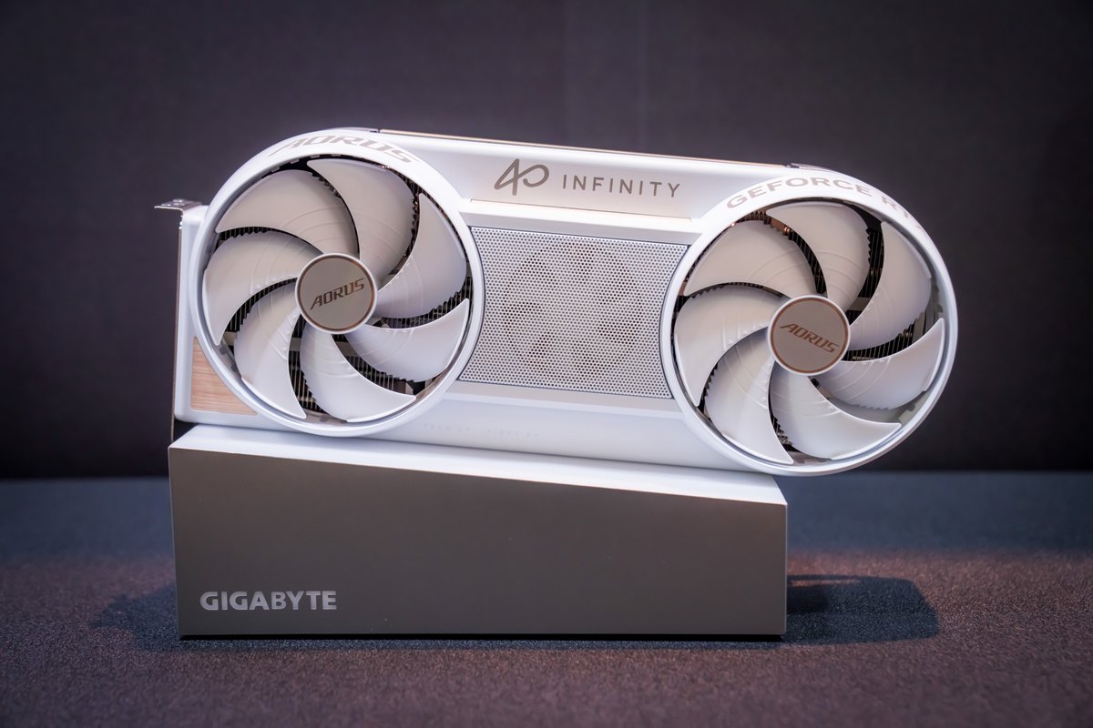 AORUS_Brasil's tweet photo. 40 anos de inovação nos levaram exatamente a este momento. Você está pronto para #ENTERINFINITY? 🦾
Prepare-se para elevar sua configuração com nosso mais recente hardware de próxima geração e ecossistema de IA avançado.
Acompanhe todas as novidades que apresentamos na COMPUTEX 2026 👇https://t.co/jOEovwZBXJ