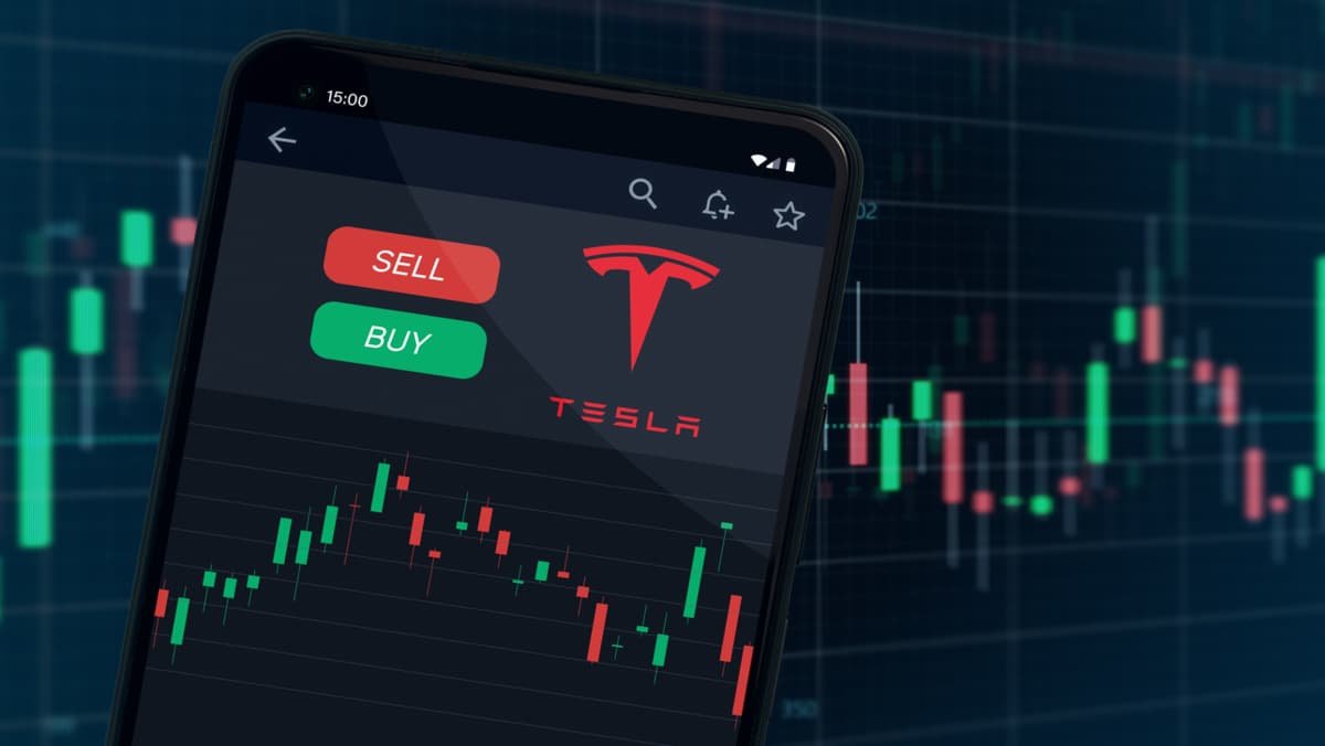 bebitajasmine's tweet photo. $TSLA near $400.

Some investors see risk.

Others see one of the biggest AI and robotics opportunities in the market.

Who's right?

🚀 = Bullish
📉 = Bearish
#TSLA #Tesla #Trading https://t.co/6OjoF10Xrd