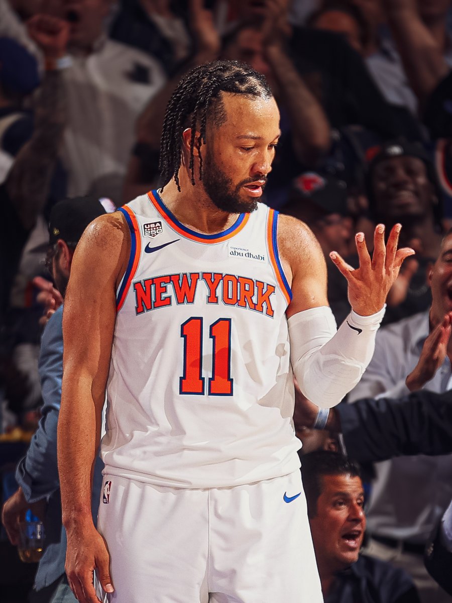 NBA's tweet photo. The circus shot and the reaction ✋

SAS (1-2) NYK Game 4: Wednesday, 8:30pm/et on ABC. https://t.co/vnqBFHqFd3