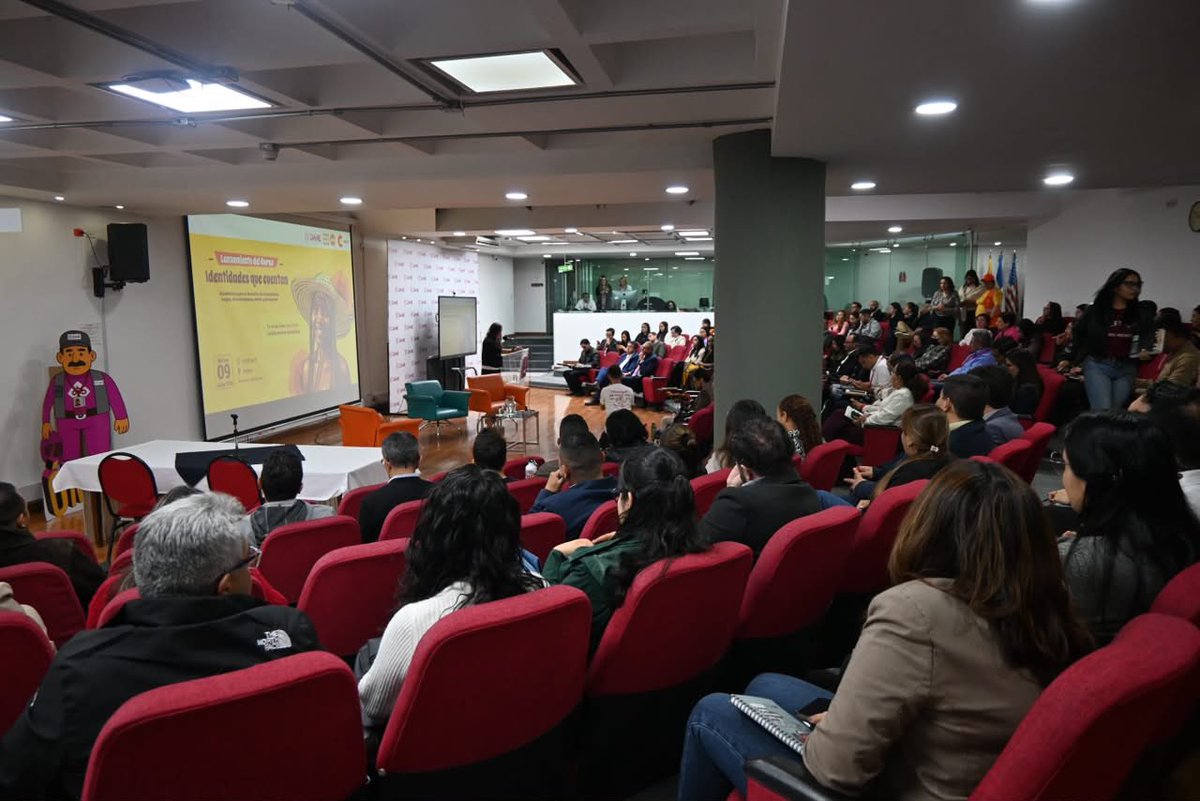 LuisMoraFe's tweet photo. Celebro el lanzamiento del curso ‘Identidades que Cuentan: Estadísticas para la inclusión de la población negra, afrocolombiana, raizal y palenquera’, iniciativa que desarrollamos junto al @DANE_Colombia y @AECIDColombia para fortalecer capacidades institucionales. https://t.co/mn0FZNGBuz