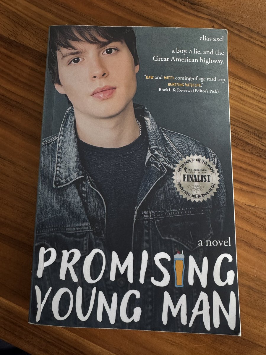 cindyfey's tweet photo. My friend wrote this book! It’s so funny and sweet and good! https://t.co/VxiFwH3wjS