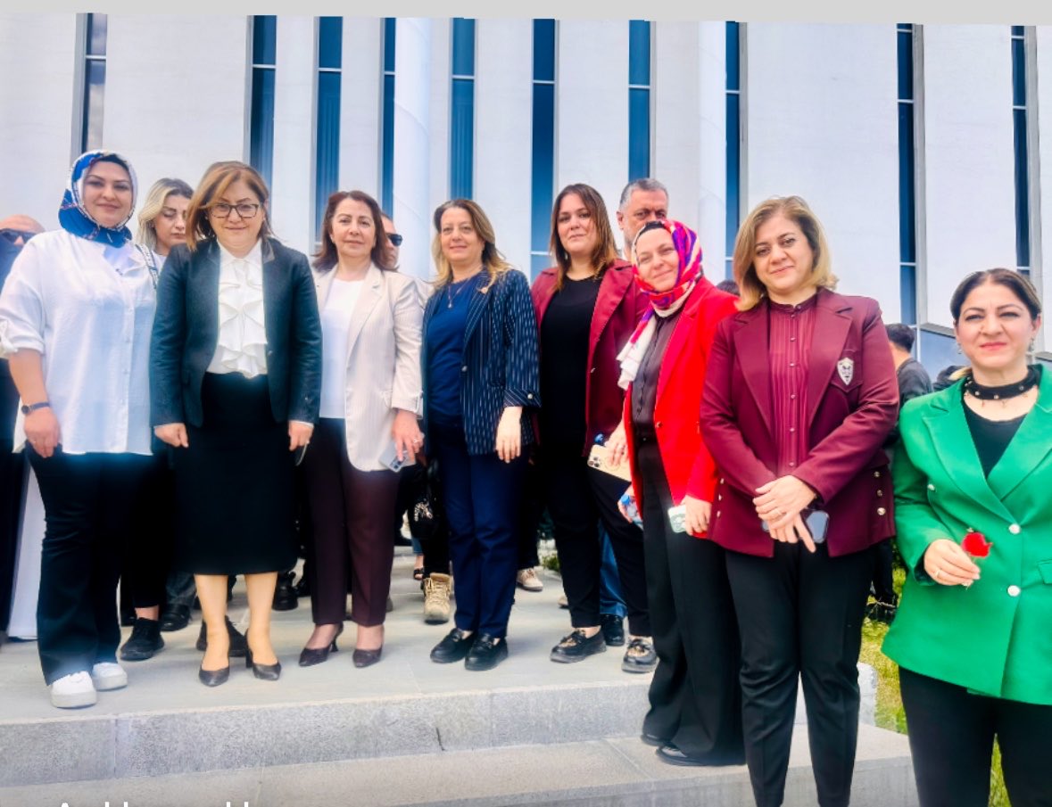 FatmaDenizy's tweet photo. @FatmaSahin Meydan-ı Ekbez Sınır Kapısı’nın yeniden açılması Suriye ve bölgemizdeki komşu şehirlerimizin sanayi alanında gücüne güç katacağı Kent Ekonomi Zirvesi Gaziantep/Halep projesinde emeği geçenlere teşekkür ederiz… 🇹🇷🌹@FatmaSahin 🧿 
#gaziantep https://t.co/ss2e7DPiiW