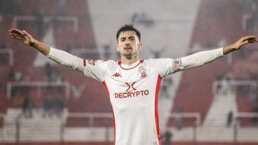 aguante_huracan's tweet photo. La primera vez que se fue Pussetto dejo 8 millones de dolares y dono 200 mil dolares propios a inferiores del club. La segunda vez volvio a salvar del descenso casi en soledad a #Huracan y cedio el 50% de su pase de forma gratuita. Termino dejando 1.5 millones de dolares más ⬇️ https://t.co/bGIrDK1RZs