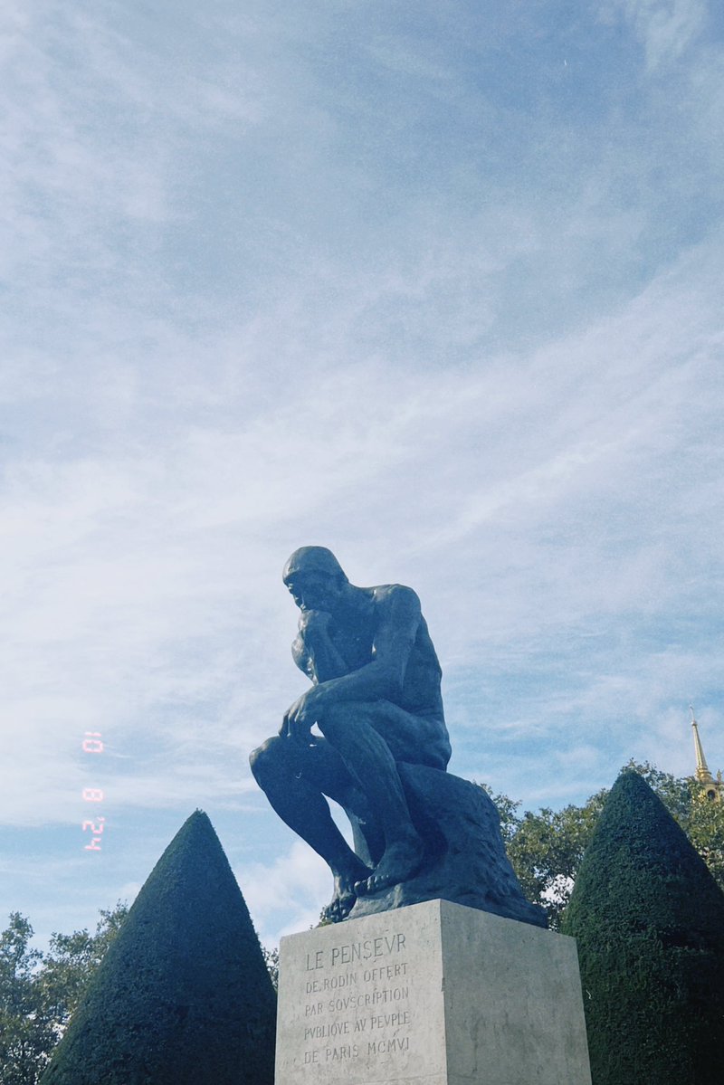 peachjuseyox's tweet photo. คิดว่าให้ Musee Rodin นะ ของจริงประตูนรกคือตื่นเต้นมาก ยิ่งกว่าแฟนคลับ นอกจากงานเด่นๆ อย่าง le penseur ก็มีงานเล็กๆน้อยๆ ที่ทำกับแฟน บ้าง สวยแล้วก็ดูเพลินตา สวนใหญ่มากก ฟิน https://t.co/0CzceTxgYz