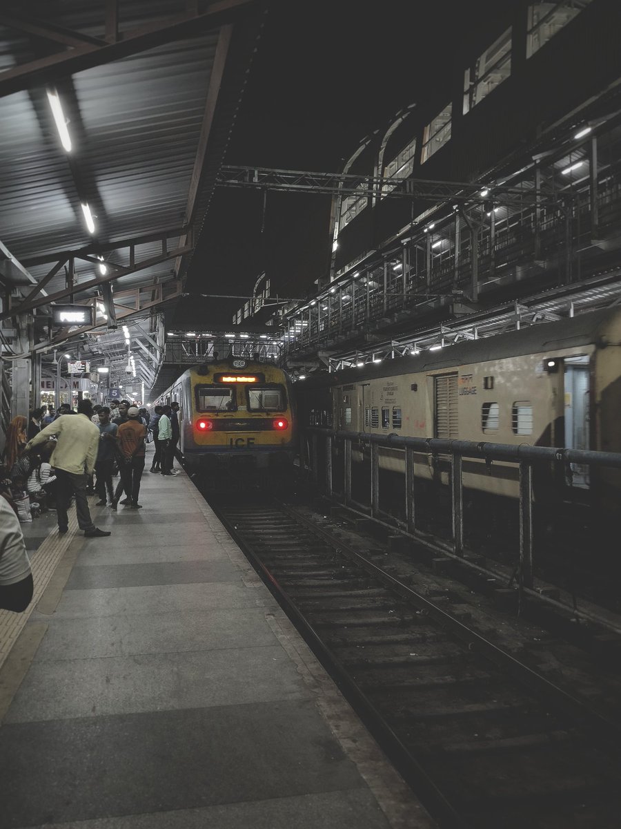 NarlewarAkshay's tweet photo. @Aalokntyl Let's roll !

Drop your train pics. https://t.co/KZYCzD5ZAp