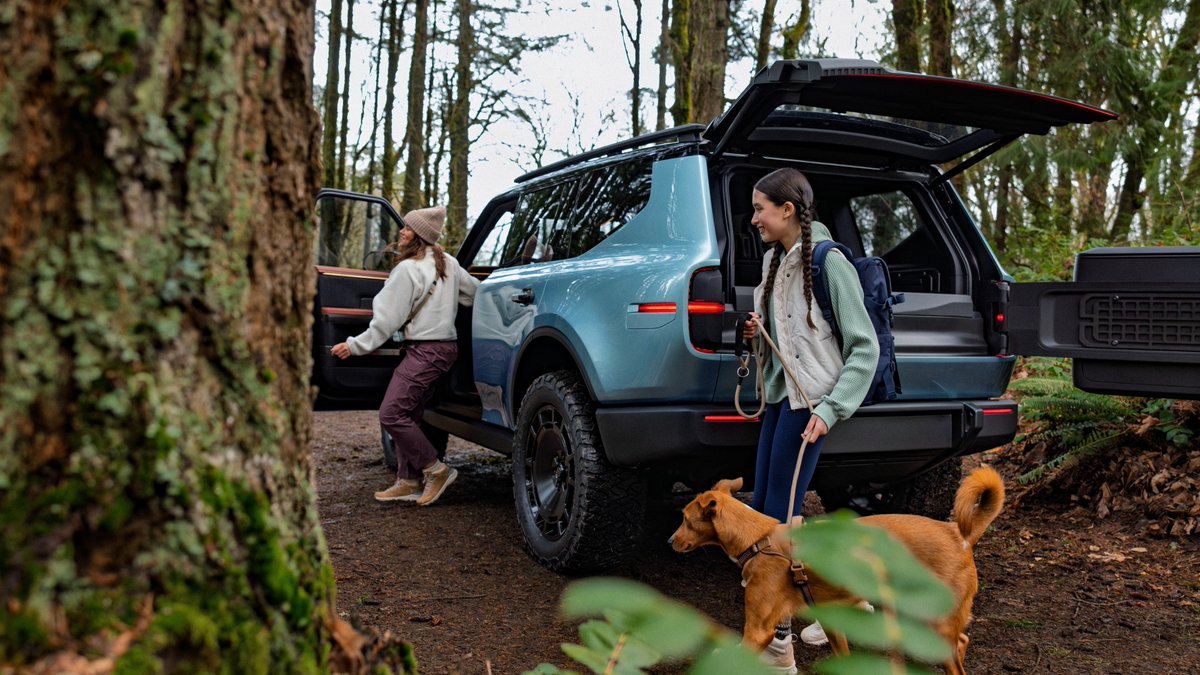 Scout_Motors's tweet photo. A little nugget of wisdom: If you’re looking for happiness, a good dog and a good rig is a good start.

Head to https://t.co/TwPjq9JIIX to join the waitlist. Go on!

#ScoutMotors #TheWorldNeedsScouts https://t.co/riGFxsDUs2