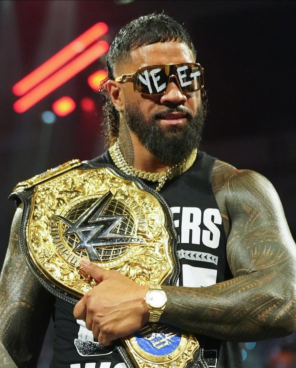 j_ucey's tweet photo. 1 year ago today by the way i miss him as heavyweight champion 🙁🩷.
#jeyuso #wwe https://t.co/vOYwd63aWF